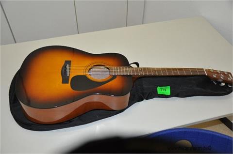 Akkustik-Gitarre