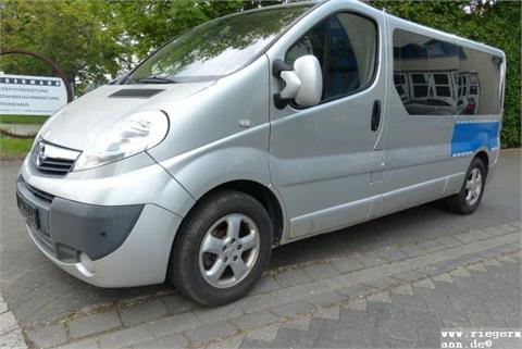 Transporter Opel Vivaro zzgl. 900,00 € + 19% MwSt. Handlingkosten