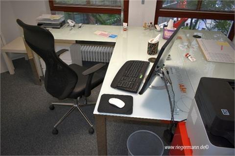 Schreibtisch-Winkelkombination