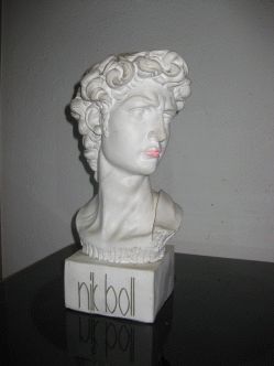 Skulptur "Nik Boll"