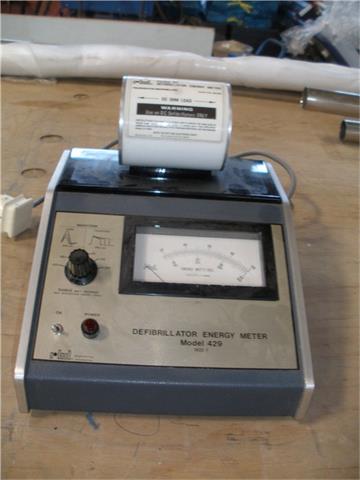 Zusatzgerät für einen Defibrillator 
